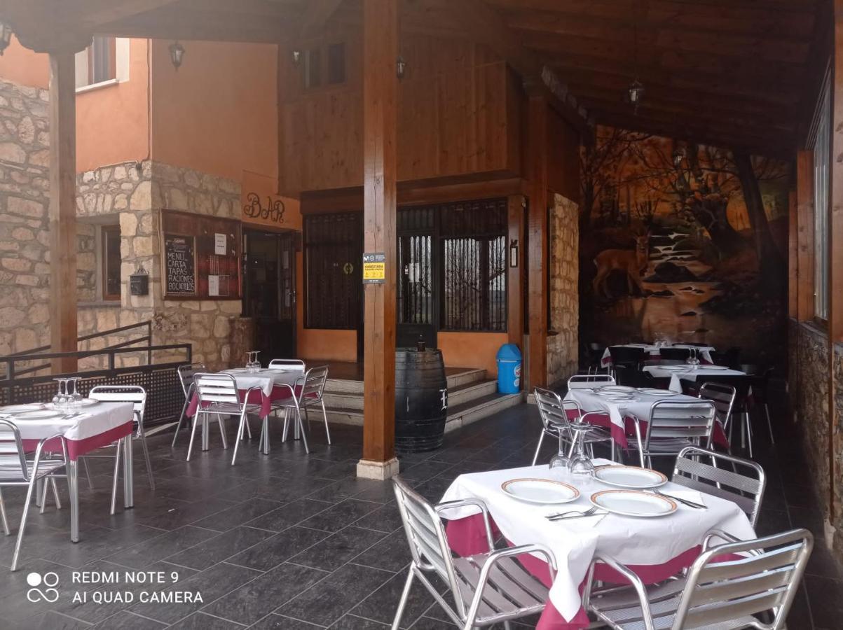 Hostal El Hayedo Cantalojas Exterior photo